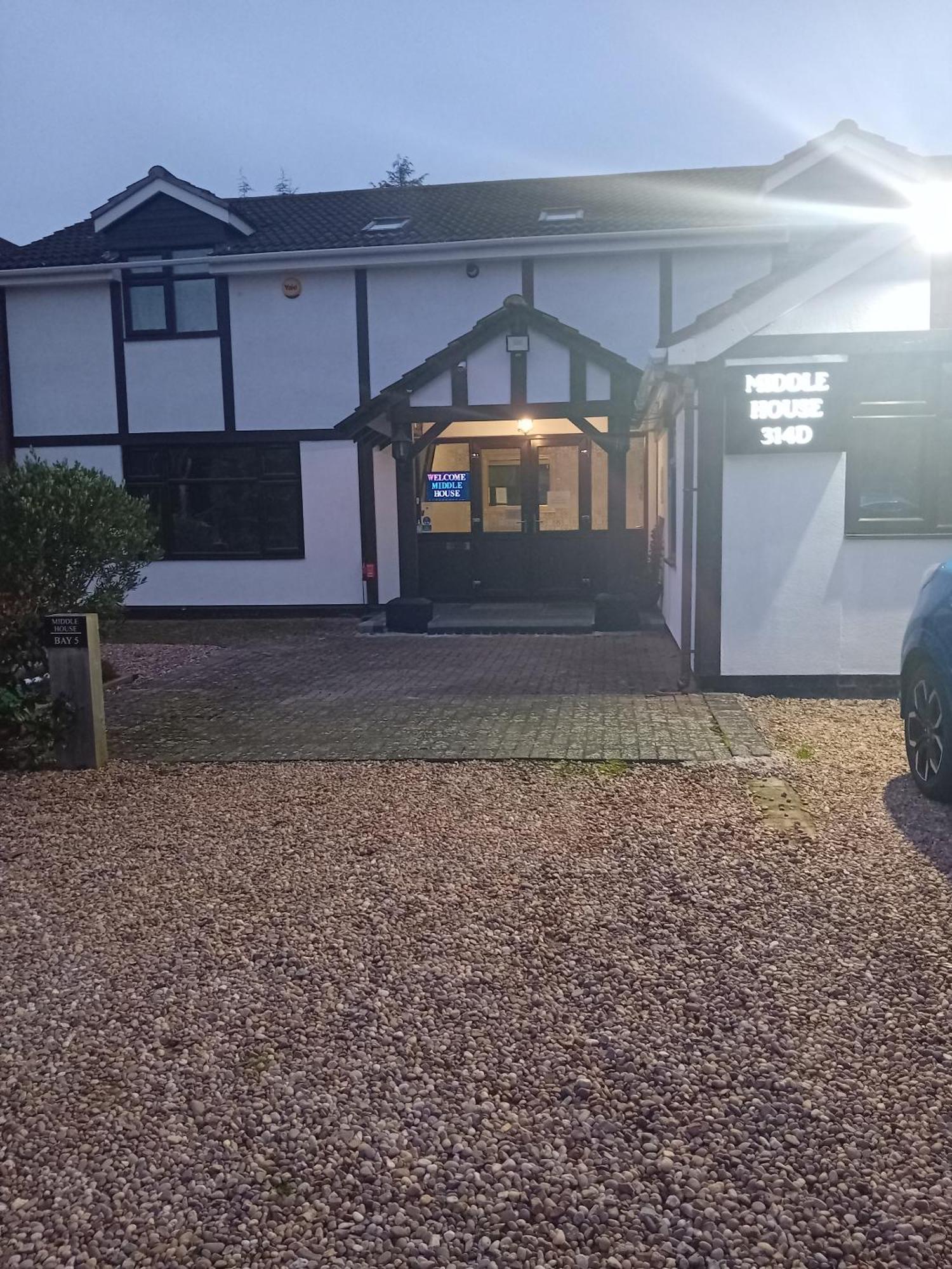 Middle House Bed & Breakfast Coventry Dış mekan fotoğraf