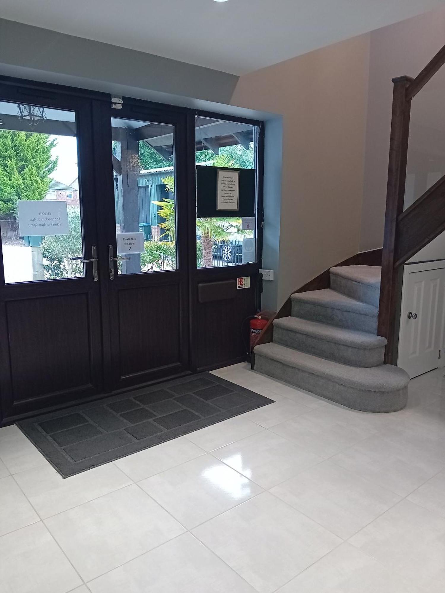 Middle House Bed & Breakfast Coventry Dış mekan fotoğraf